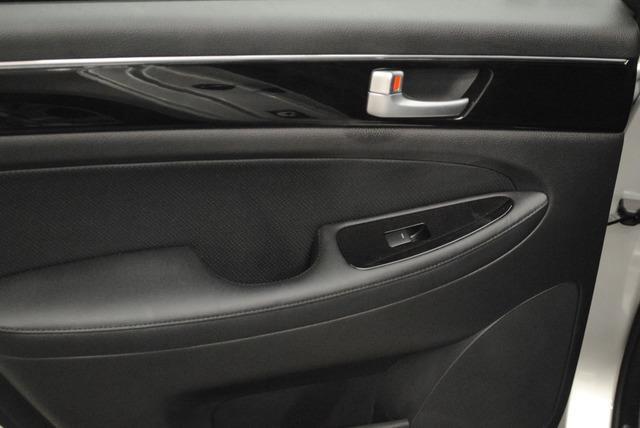 2013 Hyundai Genesis Adventurer Model 4WD