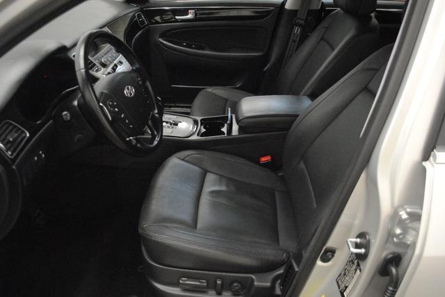 2013 Hyundai Genesis Adventurer Model 4WD