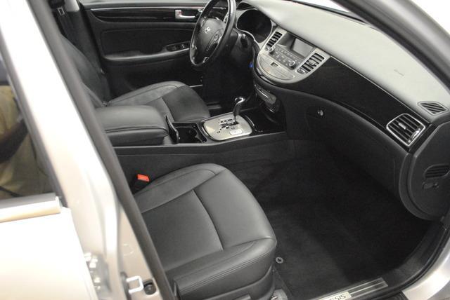 2013 Hyundai Genesis Adventurer Model 4WD