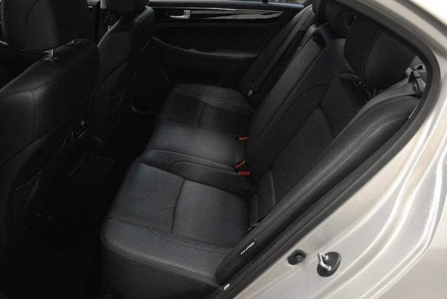 2013 Hyundai Genesis Adventurer Model 4WD