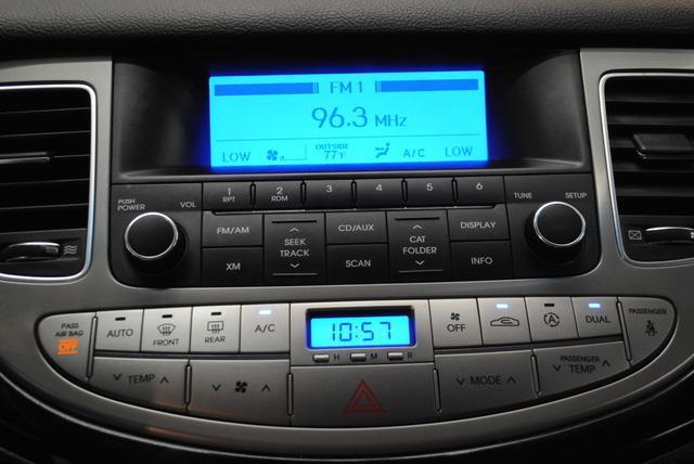 2013 Hyundai Genesis Adventurer Model 4WD