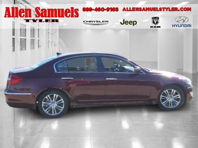 2013 Hyundai Genesis Base