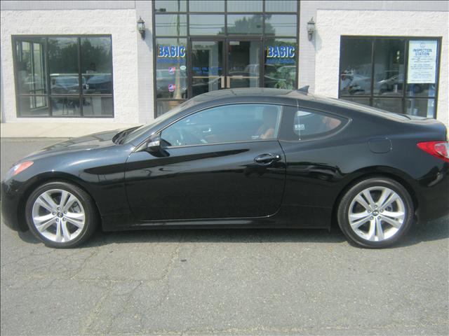 2010 Hyundai Genesis Coupe Adventurer Model 4WD