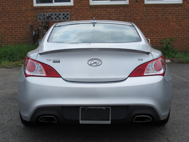 2010 Hyundai Genesis Coupe Adventurer Model 4WD