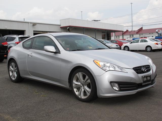2010 Hyundai Genesis Coupe Adventurer Model 4WD