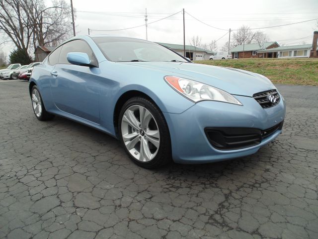 2010 Hyundai Genesis Coupe Base