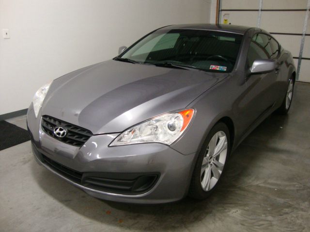 2011 Hyundai Genesis Coupe 4dr Sdn 535xi AWD Sedan