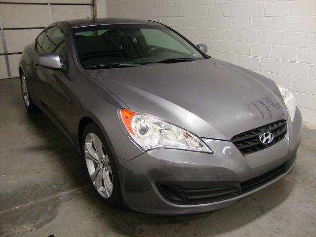 2011 Hyundai Genesis Coupe 4dr Sdn 535xi AWD Sedan