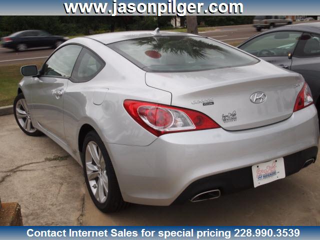 2011 Hyundai Genesis Coupe Wagon SE
