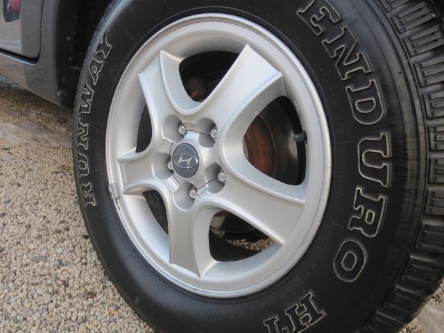 2002 Hyundai Santa Fe S Sedan