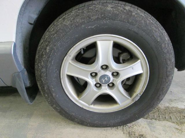 2002 Hyundai Santa Fe FWD 4dr Sport