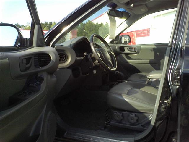 2002 Hyundai Santa Fe SE Sedan 4D