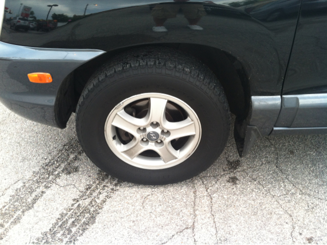 2002 Hyundai Santa Fe LS Truck