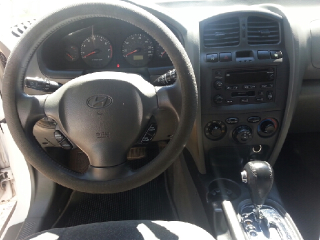 2003 Hyundai Santa Fe FWD 4dr Sport