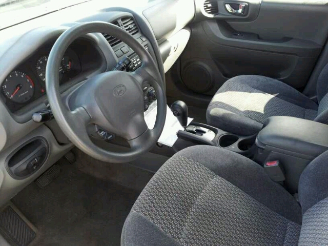 2004 Hyundai Santa Fe 4 Dr Sdn
