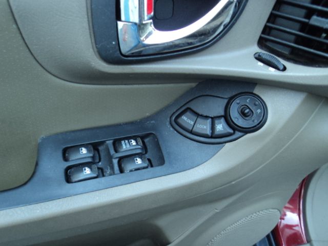 2004 Hyundai Santa Fe Quad Coupe 3