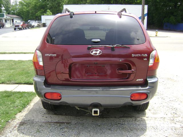 2004 Hyundai Santa Fe 4dr Sdn 2.4L FWD