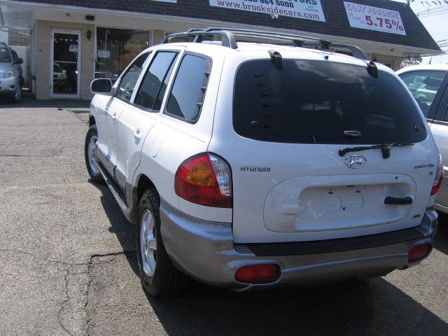 2004 Hyundai Santa Fe 4dr Sdn 2.4L FWD