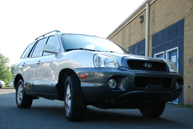 2004 Hyundai Santa Fe 4dr Sdn 2.4L FWD