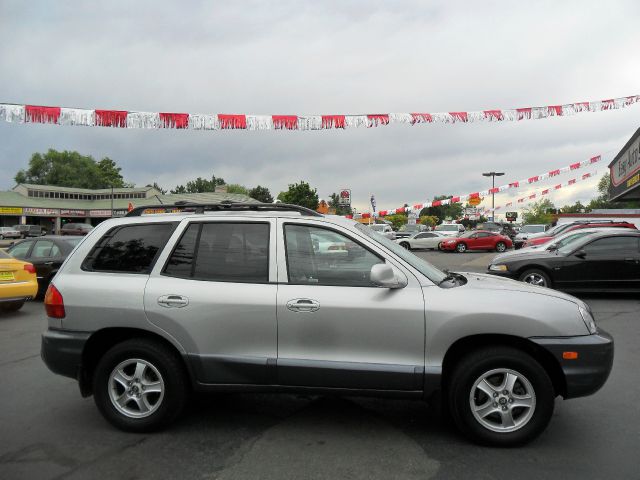 2004 Hyundai Santa Fe 4dr Sdn 2.4L FWD
