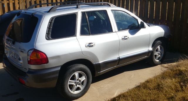 2004 Hyundai Santa Fe LS Truck