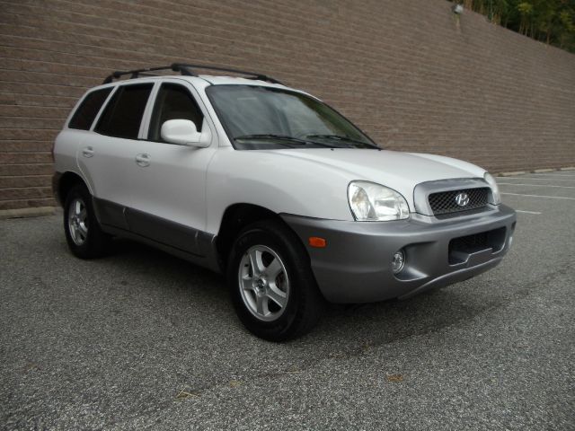 2004 Hyundai Santa Fe 4dr Sdn 2.4L FWD
