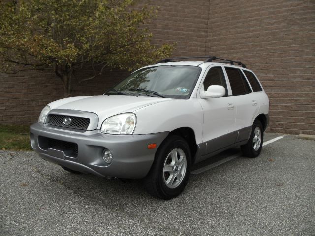 2004 Hyundai Santa Fe 4dr Sdn 2.4L FWD