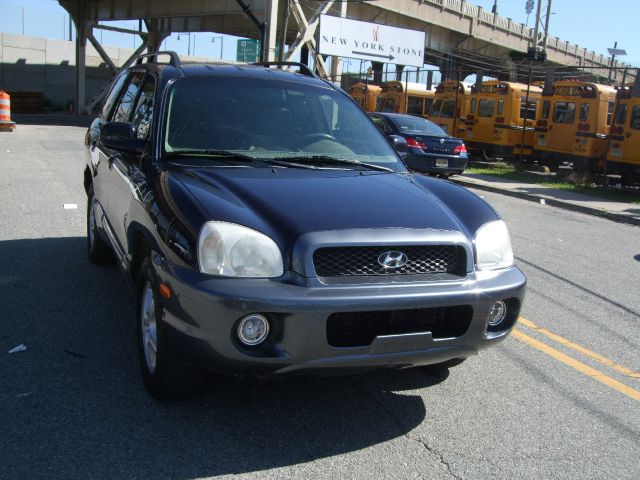 2004 Hyundai Santa Fe 4dr Sdn 2.4L FWD