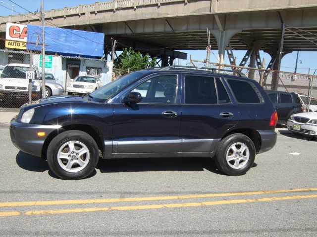 2004 Hyundai Santa Fe 4dr Sdn 2.4L FWD