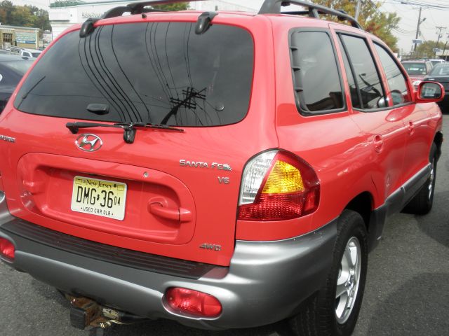2004 Hyundai Santa Fe 4dr Sdn 2.4L FWD