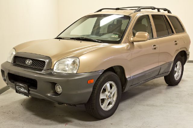 2004 Hyundai Santa Fe 4dr Sdn 2.4L FWD
