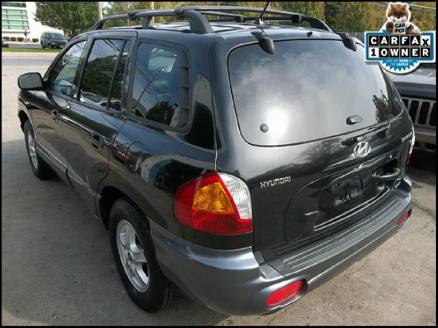 2004 Hyundai Santa Fe 4dr Sdn 2.4L FWD