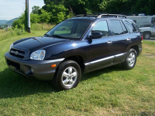 2005 Hyundai Santa Fe LS Truck