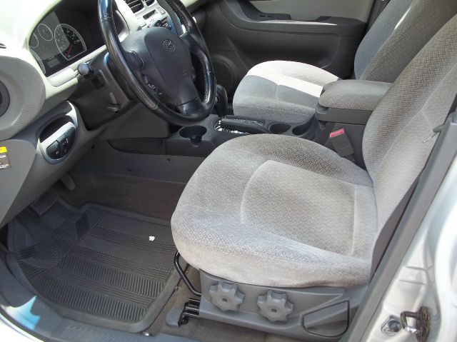 2005 Hyundai Santa Fe EX - DUAL Power Doors