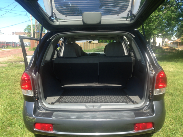 2005 Hyundai Santa Fe 4dr Sdn 2.4L FWD