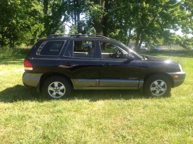 2005 Hyundai Santa Fe 4dr Sdn 2.4L FWD