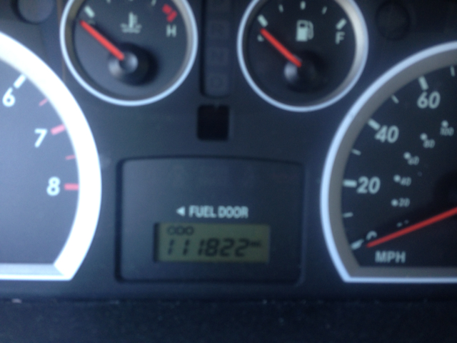 2005 Hyundai Santa Fe 4dr Sdn 2.4L FWD