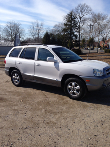 2005 Hyundai Santa Fe 4dr Sdn 2.4L FWD