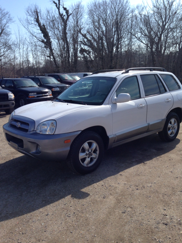 2005 Hyundai Santa Fe 4dr Sdn 2.4L FWD