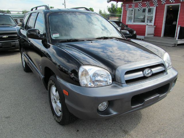2005 Hyundai Santa Fe 4dr Sdn 2.4L FWD