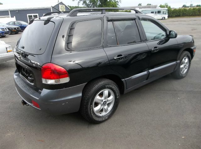 2005 Hyundai Santa Fe 4dr Sdn 2.4L FWD