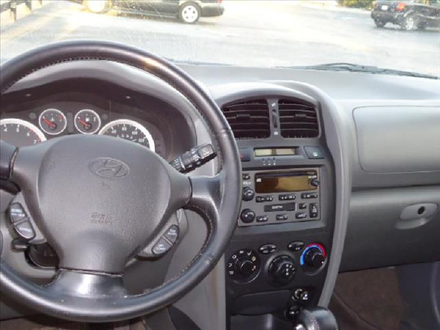 2005 Hyundai Santa Fe FWD 4dr Sport
