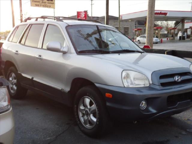 2005 Hyundai Santa Fe FWD 4dr Sport