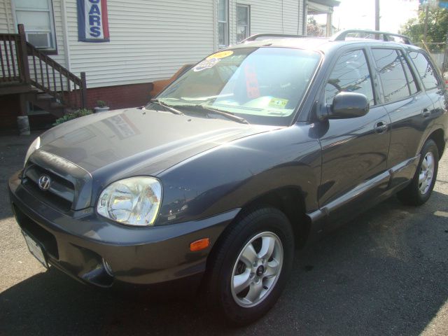 2005 Hyundai Santa Fe 4dr Sdn 2.4L FWD