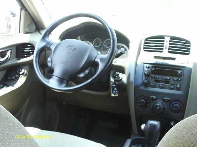 2005 Hyundai Santa Fe Reg Cab 135 WB