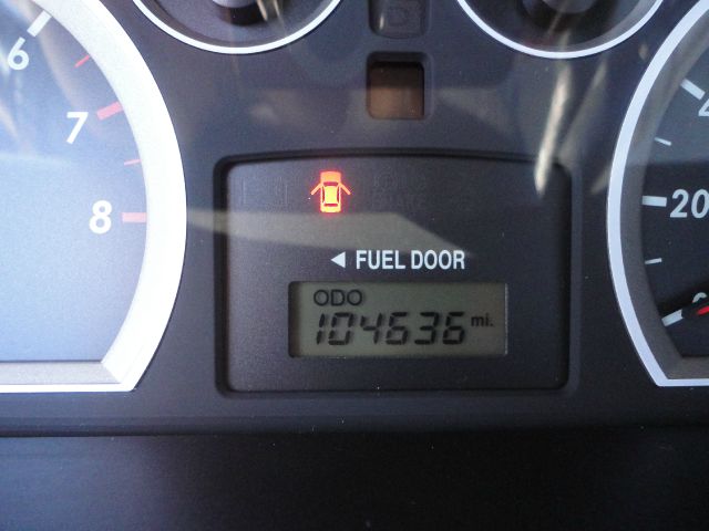 2005 Hyundai Santa Fe 4dr Sdn 2.4L FWD