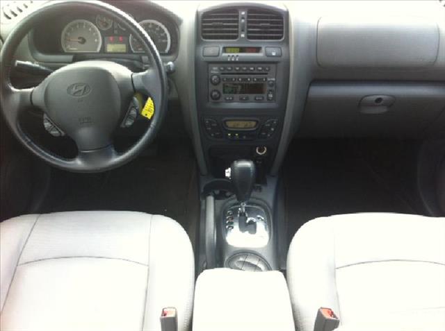 2006 Hyundai Santa Fe 4dr Sdn R/T FWD