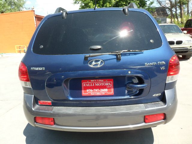 2006 Hyundai Santa Fe 4dr Sdn 2.4L FWD