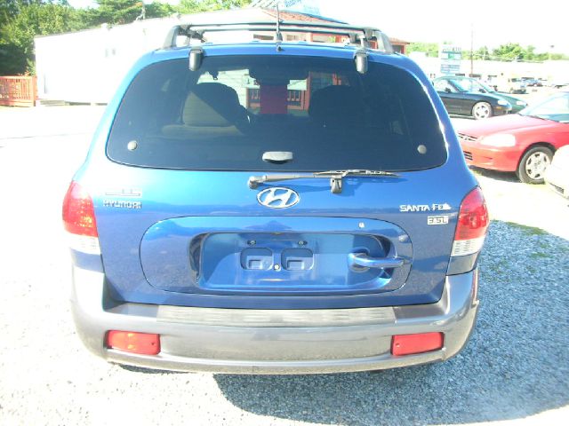 2006 Hyundai Santa Fe Reg. Cab 8-ft. Bed 2WD