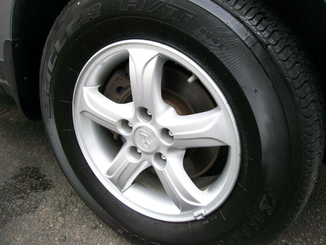 2008 Hyundai Santa Fe Reg. Cab 8-ft. Bed 2WD